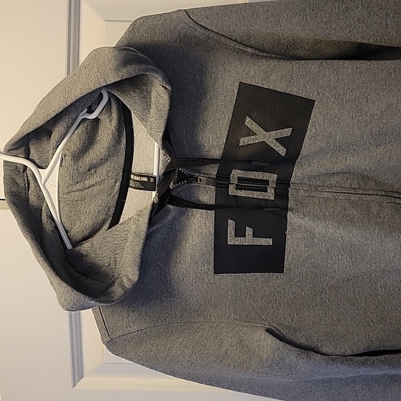 Fox sweatshirt size medium like new - Picture 1 of 6